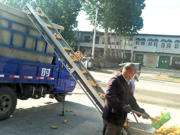 玉米裝卸皮帶機(jī) 玉米裝卸皮帶機(jī)